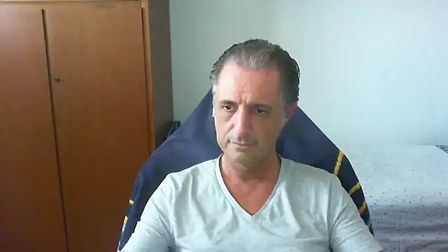 Snapshot of lliuk70mi chatting on June 3, 2026, 1:12 pm lliuk70mi online show from June 3, 2026, 1:12 pm