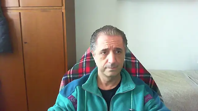 lliuk70mi online show from April 22, 2026, 1:29 pm