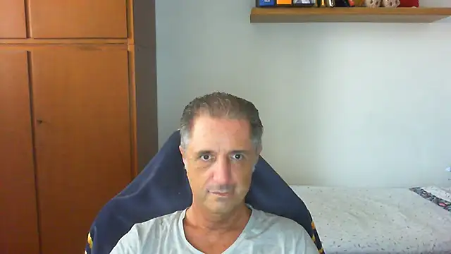 Snapshot of lliuk70mi chatting on June 28, 2026, 11:16 am lliuk70mi online show from June 28, 2026, 11:16 am
