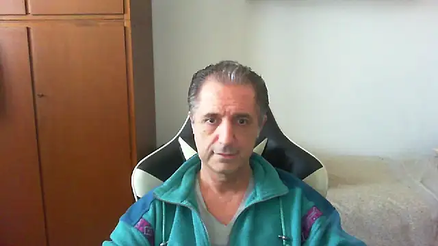 lliuk70mi online show from April 25, 2026, 12:41 pm