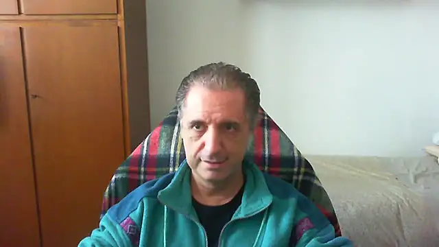 lliuk70mi online show from April 21, 2026, 2:01 pm