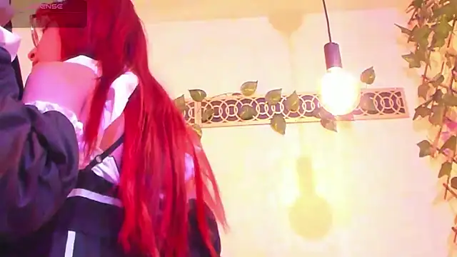 RedMeloddy online show from November 27, 2025, 8:42 pm