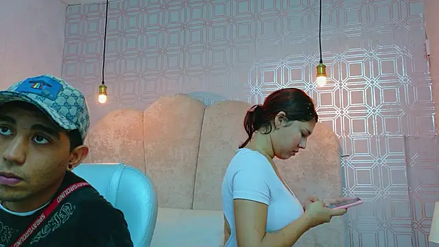 Snapshot of Annyeli chatting on November 6, 2025, 11:58 am Annyeli online show from November 6, 2025, 11:58 am