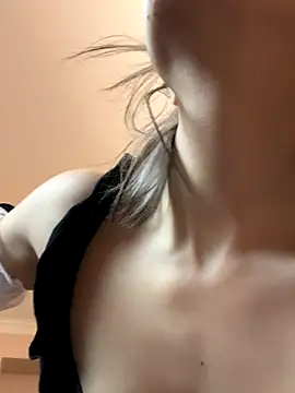 Snapshot of bigbabykiki chatting on November 14, 2025, 6:44 pm bigbabykiki online show from November 14, 2025, 6:44 pm