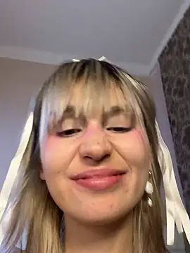 Snapshot of bigbabykiki chatting on December 13, 2025, 8:04 pm bigbabykiki online show from December 13, 2025, 8:04 pm