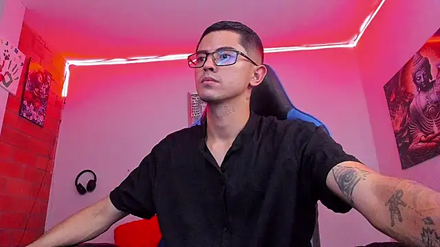 Snapshot of Ethan_Sai___ chatting on October 16, 2025, 2:31 am Ethan Sai    online show from October 16, 2025, 2:31 am