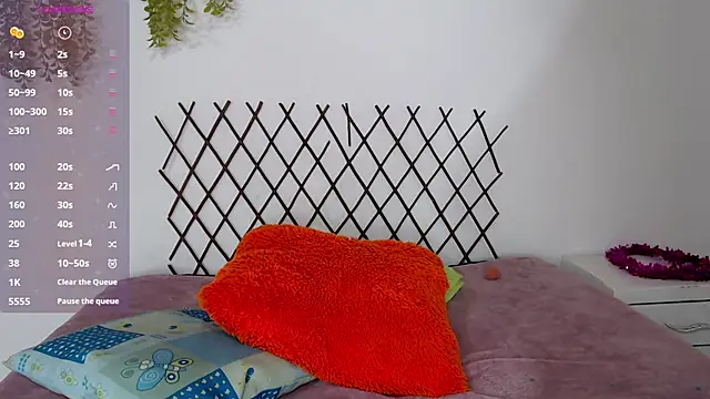 Snapshot of karla_charloby chatting on October 3, 2025, 2:29 pm karla charloby online show from October 3, 2025, 2:29 pm