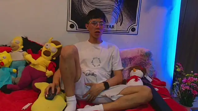 Snapshot of Justyn_Ross chatting on December 4, 2025, 2:32 am Justyn Ross online show from December 4, 2025, 2:32 am