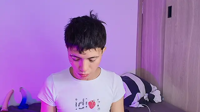 Snapshot of Justyn_Ross chatting on September 26, 2025, 2:51 am Justyn Ross online show from September 26, 2025, 2:51 am