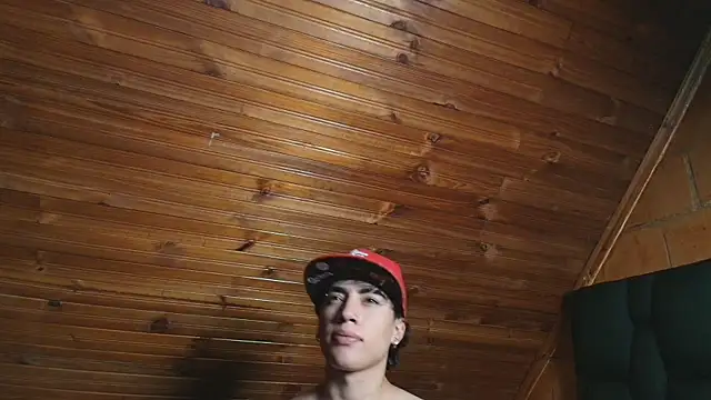 Snapshot of Justyn_Ross chatting on November 7, 2025, 8:08 am Justyn Ross online show from November 7, 2025, 8:08 am