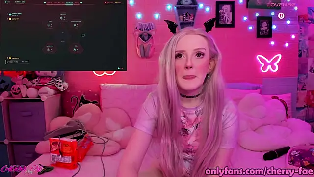 Snapshot of CherryFae chatting on November 15, 2025, 3:32 am CherryFae online show from November 15, 2025, 3:32 am