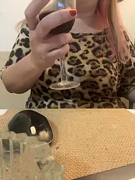 Snapshot of Popinasq chatting on September 21, 2025, 5:23 am Popinasq online show from September 21, 2025, 5:23 am