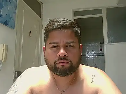 GABRIELGARCIA1313 online show from April 2, 2026, 4:35 pm