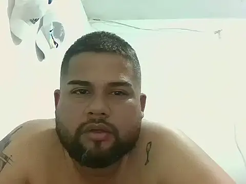 GABRIELGARCIA1313 online show from January 17, 2026, 11:30 pm