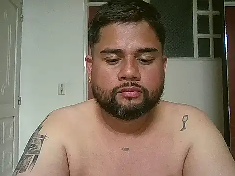 GABRIELGARCIA1313 online show from March 3, 2026, 9:33 pm