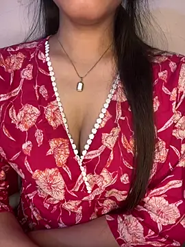  riyaahahaha  online show from October 7, 2025, 11:22 am