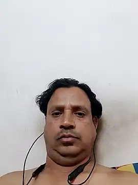 Snapshot of Raj1043 chatting on February 4, 2025, 10:00 am Raj1043 online show from February 4, 2025, 10:00 am