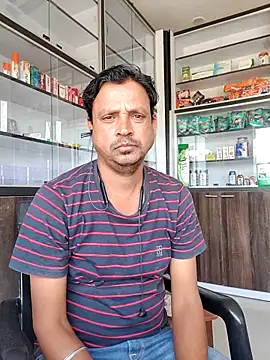 Snapshot of Raj1043 chatting on November 9, 2025, 6:06 am Raj1043 online show from November 9, 2025, 6:06 am