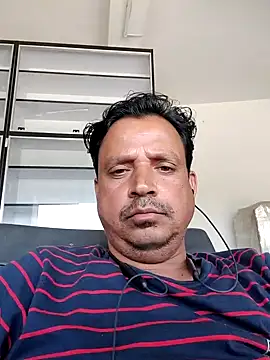 Snapshot of Raj1043 chatting on October 15, 2025, 6:33 am Raj1043 online show from October 15, 2025, 6:33 am