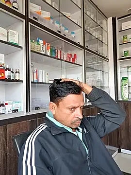 Snapshot of Raj1043 chatting on December 4, 2025, 5:28 am Raj1043 online show from December 4, 2025, 5:28 am