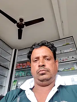 Snapshot of Raj1043 chatting on October 29, 2025, 6:56 am Raj1043 online show from October 29, 2025, 6:56 am