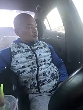 Snapshot of EatMyCake831 chatting on November 2, 2025, 6:35 pm EatMyCake831 online show from November 2, 2025, 6:35 pm