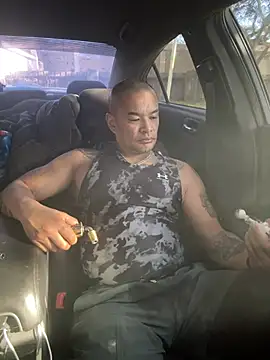 Snapshot of EatMyCake831 chatting on January 8, 2025, 10:27 pm EatMyCake831 online show from January 8, 2025, 10:27 pm