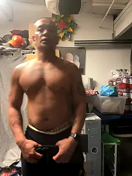 Snapshot of EatMyCake831 chatting on September 28, 2025, 10:11 am EatMyCake831 online show from September 28, 2025, 10:11 am