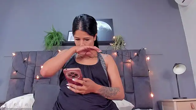 DulceAurora   online show from December 19, 2025, 2:59 am