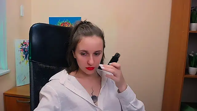  Nicole new online show from February 17, 2025, 4:06 pm