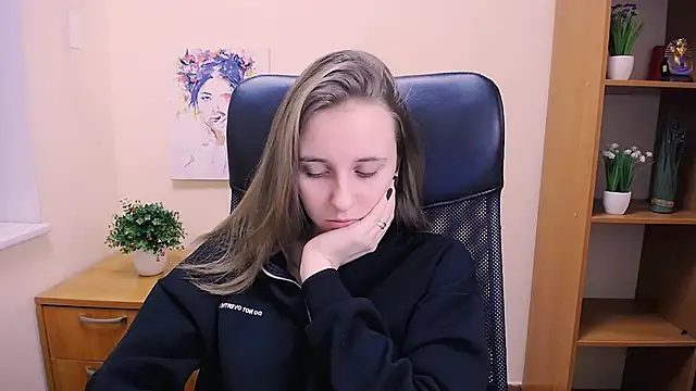  Nicole new online show from January 24, 2025, 7:19 am