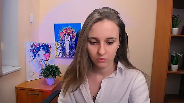  Nicole new online show from February 17, 2025, 1:00 pm