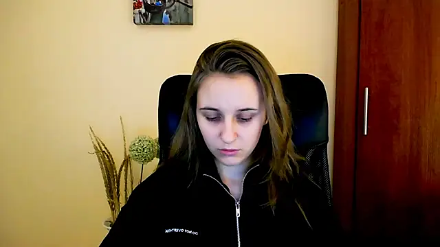  Nicole new online show from January 6, 2025, 4:13 pm