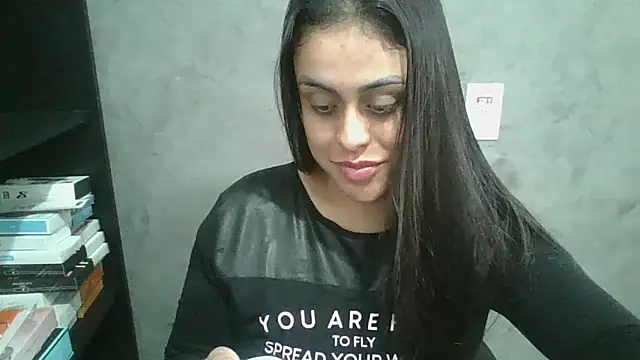 amorinha99 online show from May 16, 2026, 6:29 pm