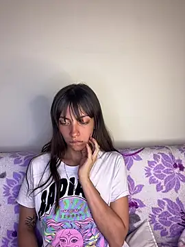 Snapshot of MiaGoth_ chatting on July 5, 2026, 10:05 pm MiaGoth online show from July 5, 2026, 10:05 pm
