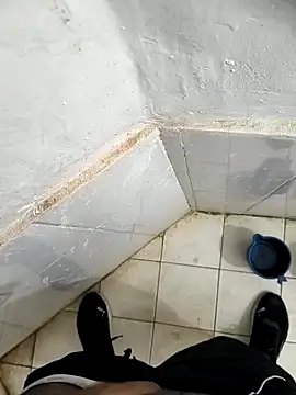 yourboy2000   online show from September 26, 2025, 9:05 am