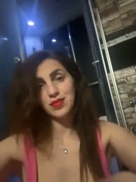 Snapshot of EmaSkyes chatting on November 11, 2025, 7:30 pm EmaSkyes online show from November 11, 2025, 7:30 pm