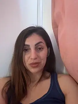 Snapshot of EmaSkyes chatting on December 14, 2025, 1:39 pm EmaSkyes online show from December 14, 2025, 1:39 pm