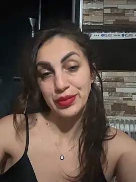 Snapshot of EmaSkyes chatting on November 23, 2025, 7:24 pm EmaSkyes online show from November 23, 2025, 7:24 pm