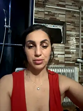 Snapshot of EmaSkyes chatting on December 4, 2025, 7:13 pm EmaSkyes online show from December 4, 2025, 7:13 pm