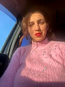 Snapshot of EmaSkyes chatting on November 22, 2025, 12:59 pm EmaSkyes online show from November 22, 2025, 12:59 pm