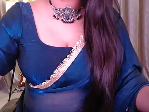 Snapshot of Sexy_Myra18 chatting on November 15, 2025, 4:16 am Sexy Myra18 online show from November 15, 2025, 4:16 am