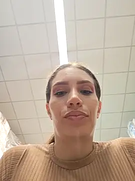 Snapshot of aurelialux chatting on September 11, 2025, 9:59 pm aurelialux online show from September 11, 2025, 9:59 pm