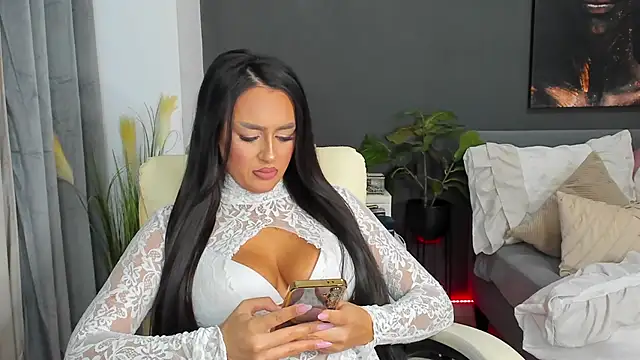 Snapshot of Sonia__Rey chatting on September 17, 2025, 9:06 pm Sonia Rey online show from September 17, 2025, 9:06 pm