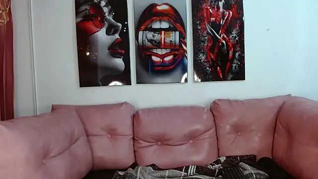 Snapshot of hinataleecs chatting on October 5, 2025, 2:08 pm hinataleecs online show from October 5, 2025, 2:08 pm