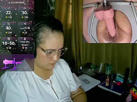 Snapshot of lolalicious_7583 chatting on March 4, 2026, 10:06 pm lolalicious 7583 online show from March 4, 2026, 10:06 pm