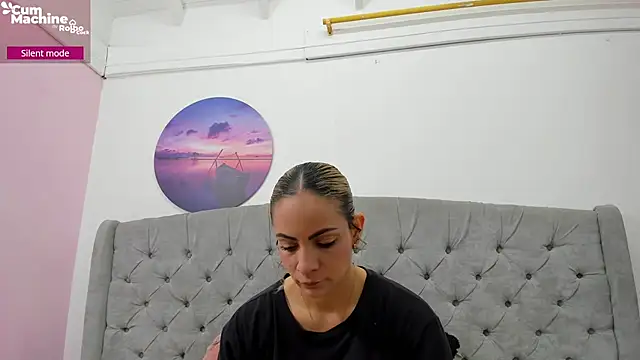 Snapshot of Valesskahall chatting on November 7, 2025, 12:21 pm Valesskahall online show from November 7, 2025, 12:21 pm