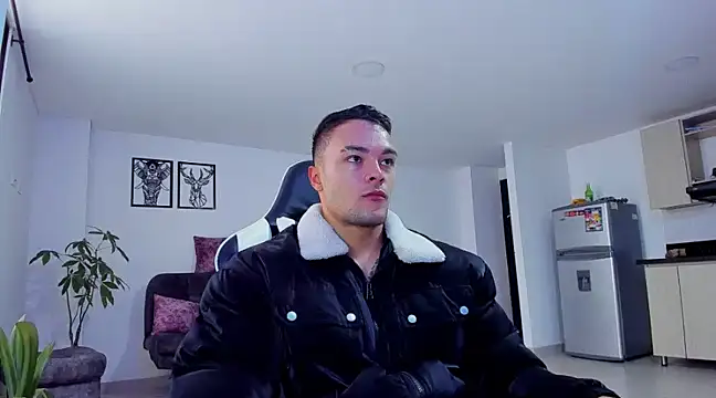 Snapshot of alexander_collin02 chatting on January 8, 2025, 1:52 pm alexander collin02 online show from January 8, 2025, 1:52 pm