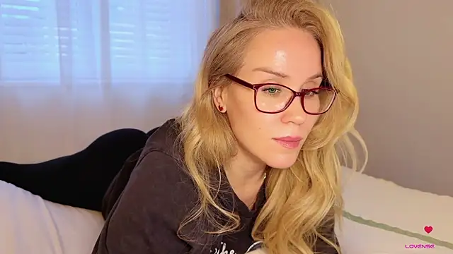 Myassistant online show from November 3, 2025, 4:43 pm