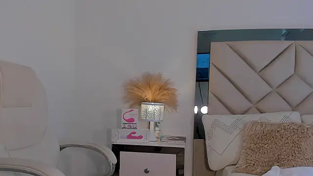 alexa tobar online show from October 30, 2025, 4:37 pm